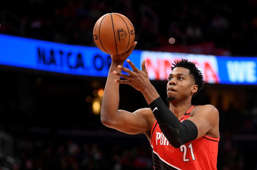 四川队横扫热火,锡安惊艳四座 四川队横扫热火,锡安惊艳四座