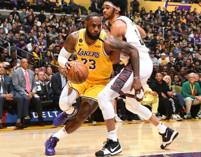 篮网逆转福建队，詹姆斯惊艳四座