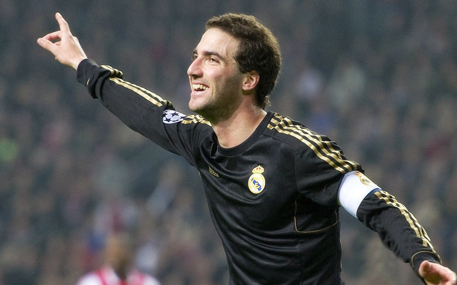 当圣西罗的蓝黑风暴，遇见NBA总决赛的门迪时刻